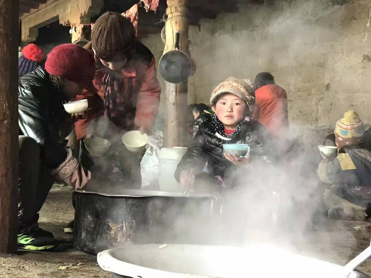 米兰·网站官网登入页面-米兰(中国)公益回顾丨家国同欢月同圆 温暖满载甘孜州(图10)